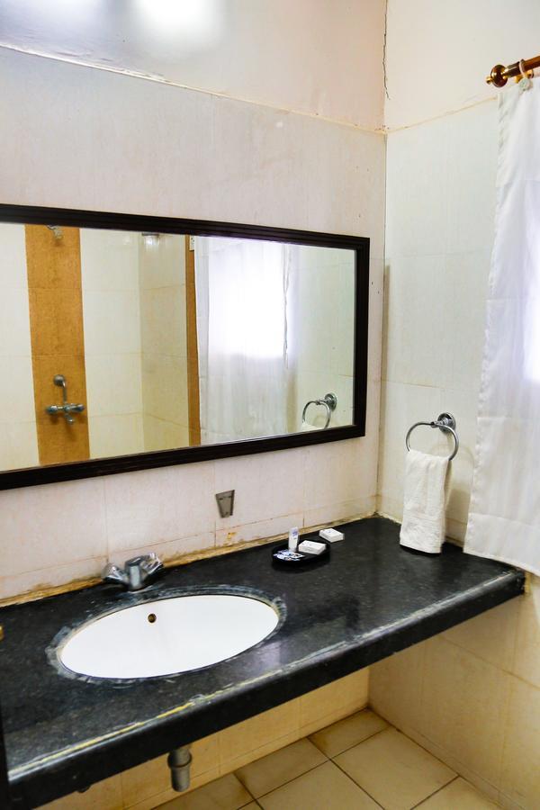 Gulmohar Sariska Resort Bairat Luaran gambar