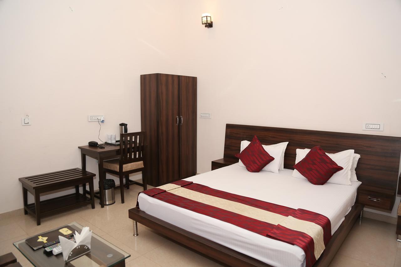 Gulmohar Sariska Resort Bairat Luaran gambar