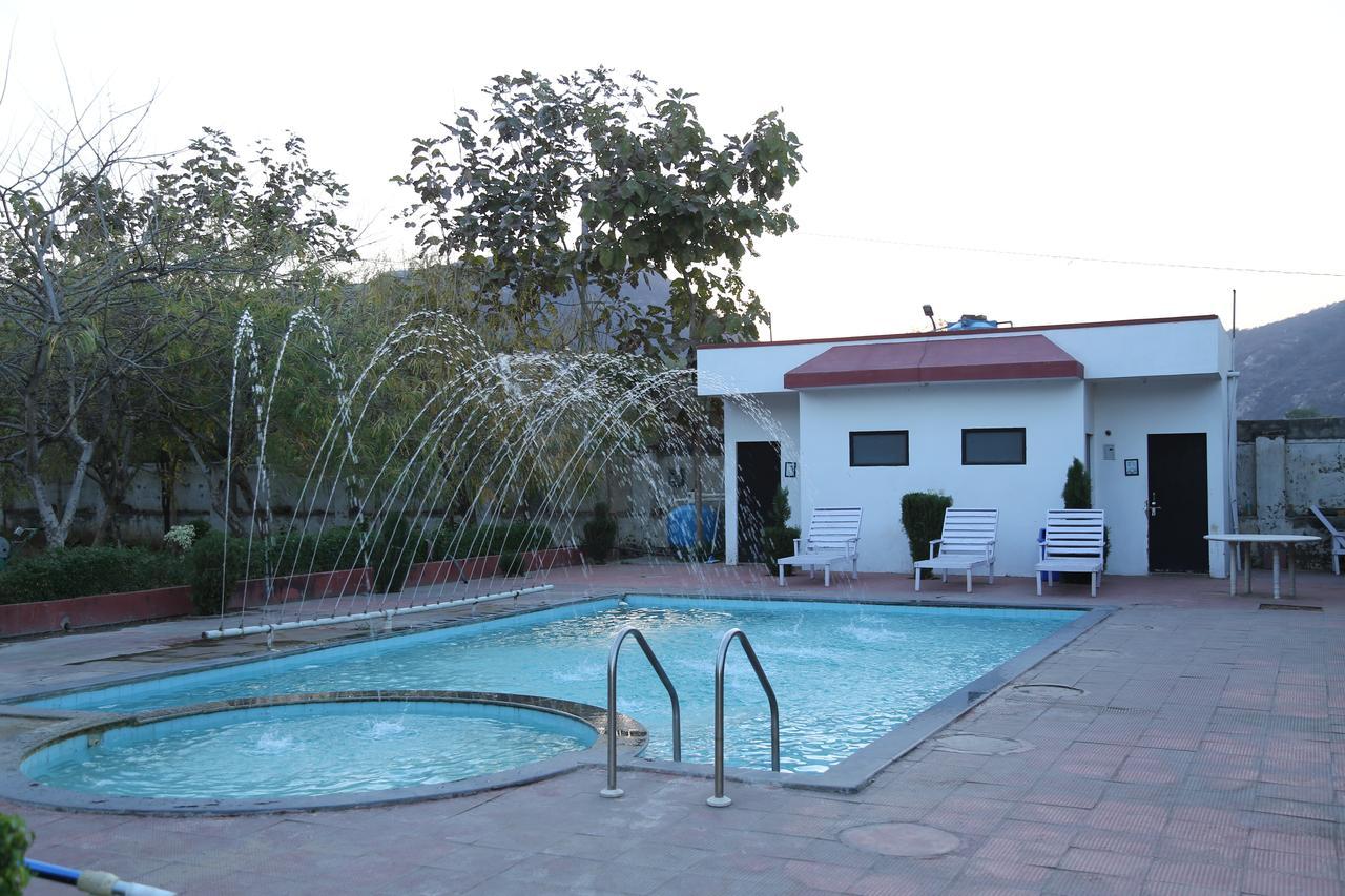Gulmohar Sariska Resort Bairat Luaran gambar