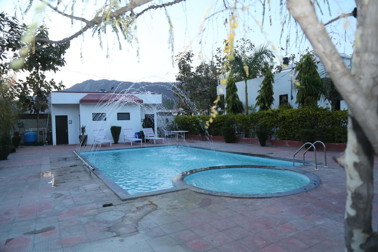 Gulmohar Sariska Resort Bairat Luaran gambar