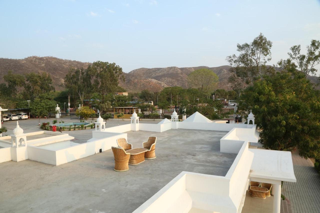 Gulmohar Sariska Resort Bairat Luaran gambar