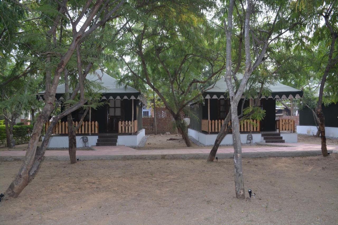 Gulmohar Sariska Resort Bairat Luaran gambar