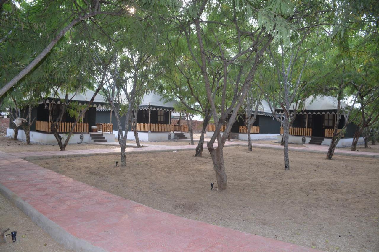 Gulmohar Sariska Resort Bairat Luaran gambar